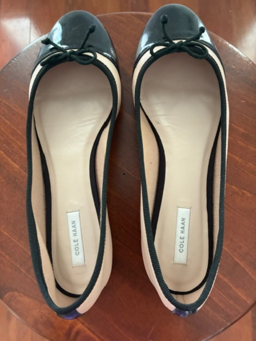 COLE HAAN CAP TOE BALLET FLATS.  SIZE 7 1/2 B